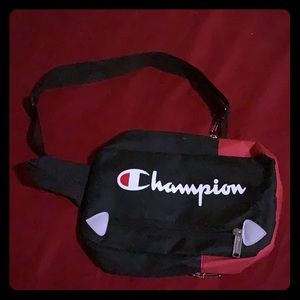 Champion chest pack